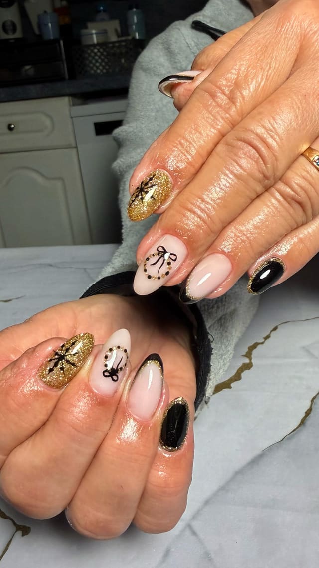 Nail art d'hiver festif par Andysun Beauty